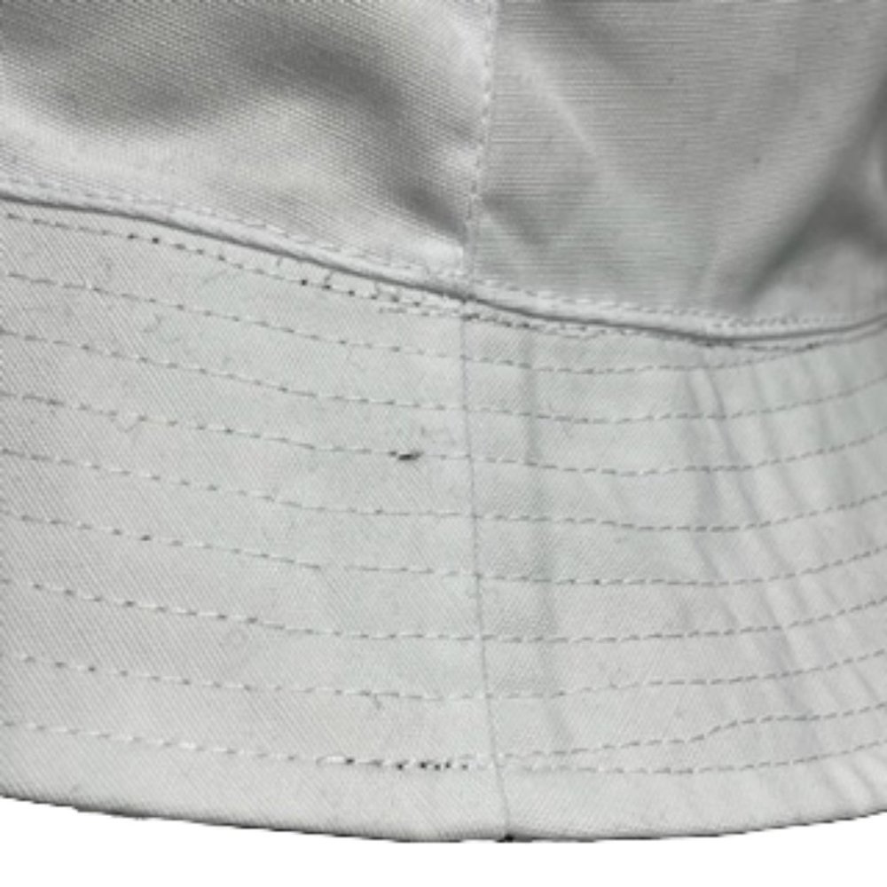 ALICE + OLIVIA Reversible Bucket Hat: Black with Daisy Print And Solid White NWT - Picture 9 of 11